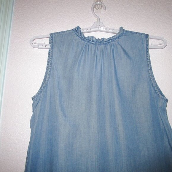 Time And Tru CHAMBRAY Tunic Size S TOP A-Line V-NECK Ruffle LYOCELL Sleeveless - Picture 6 of 7